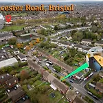 Brett Stays - Horfield - Home Away From Home - Sleeps 7